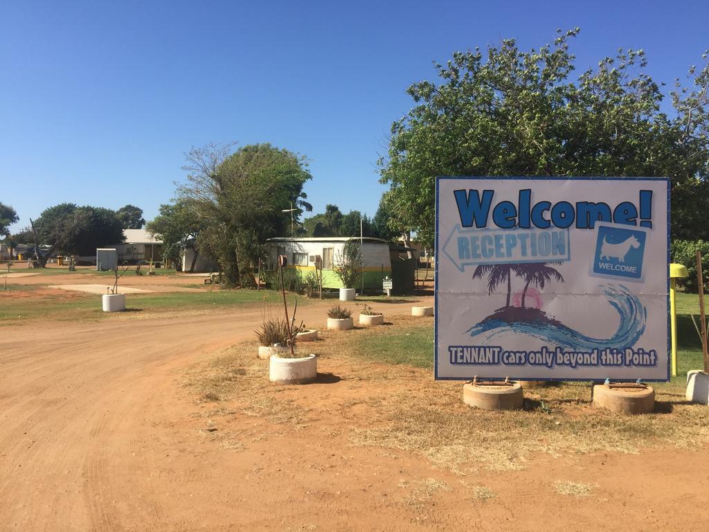 Carnarvon Caravan Park Bagian luar foto