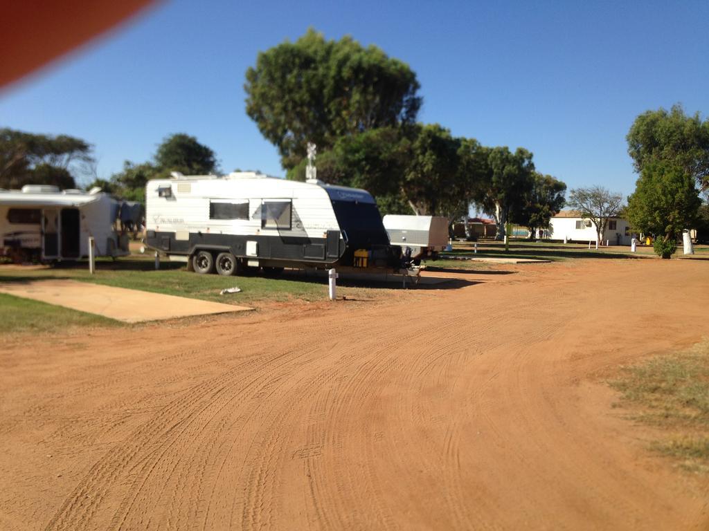 Carnarvon Caravan Park Bagian luar foto