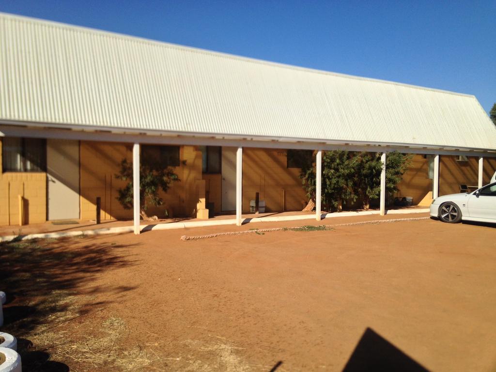 Carnarvon Caravan Park Bagian luar foto